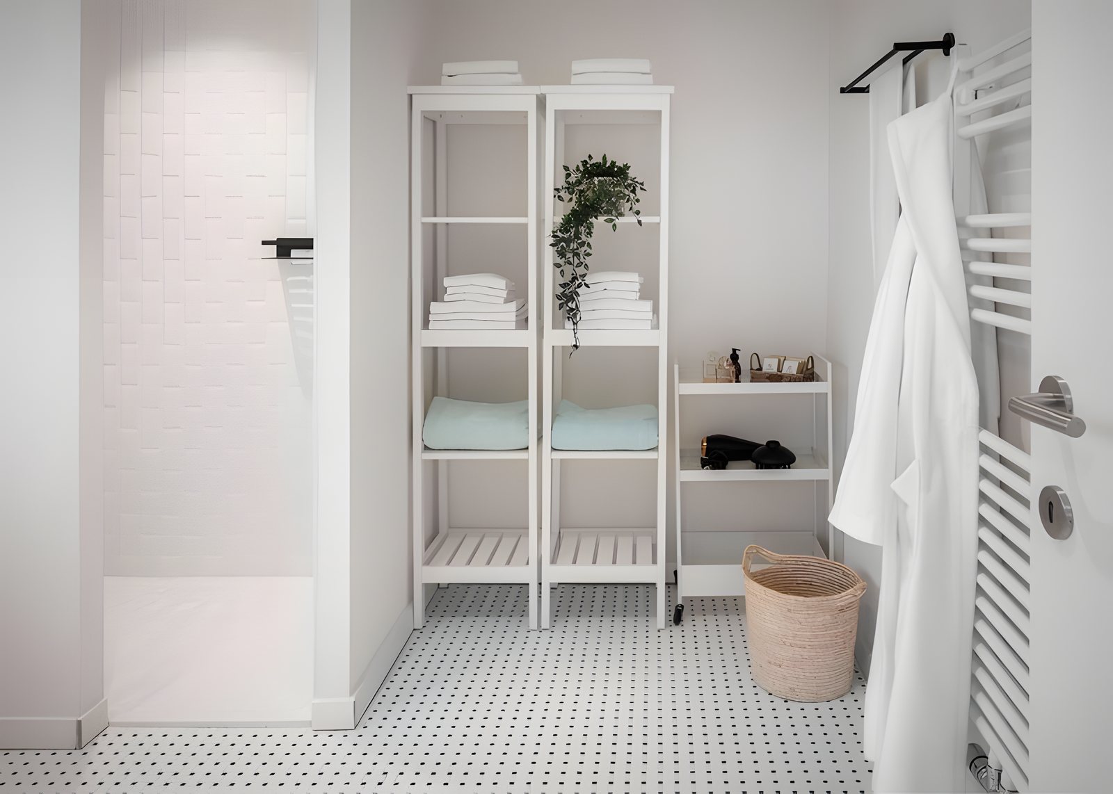 Salle de bains, étagère à serviettes